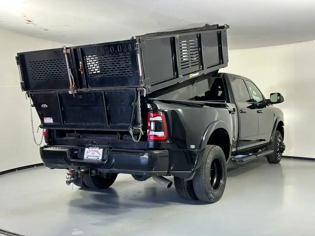 2022 RAM 3500 Laramie 4X4 Crew Cab LWB's photo