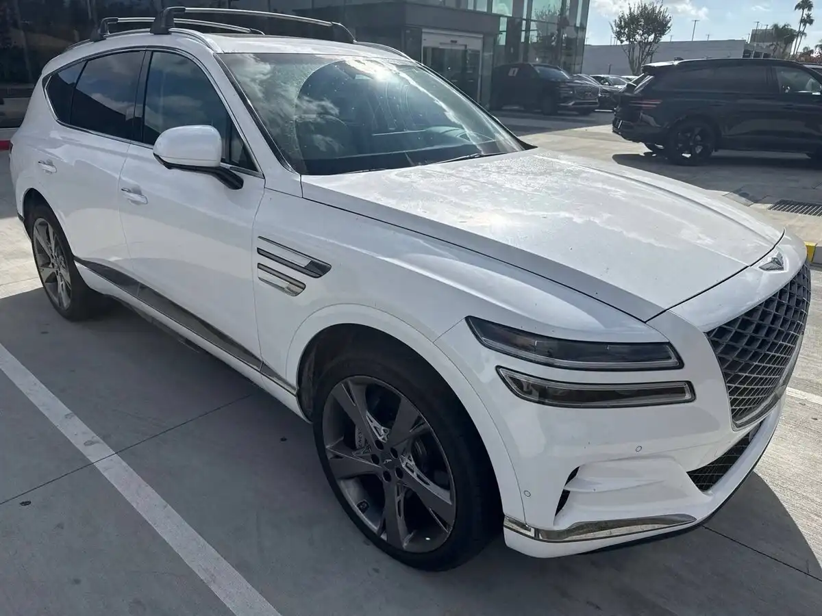 2024 Genesis GV80 2.5T Standard AWD's photo