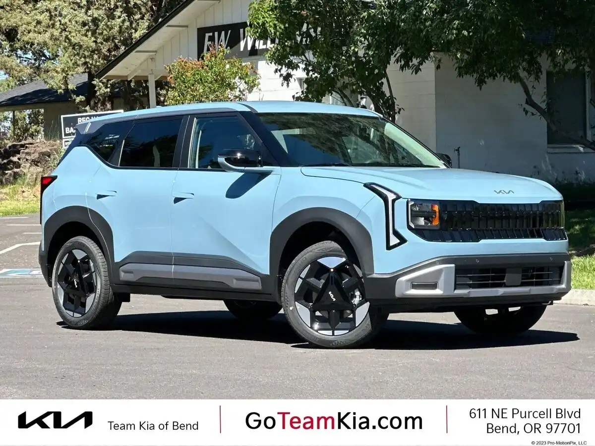 2027 Kia Seltos S AWD's photo