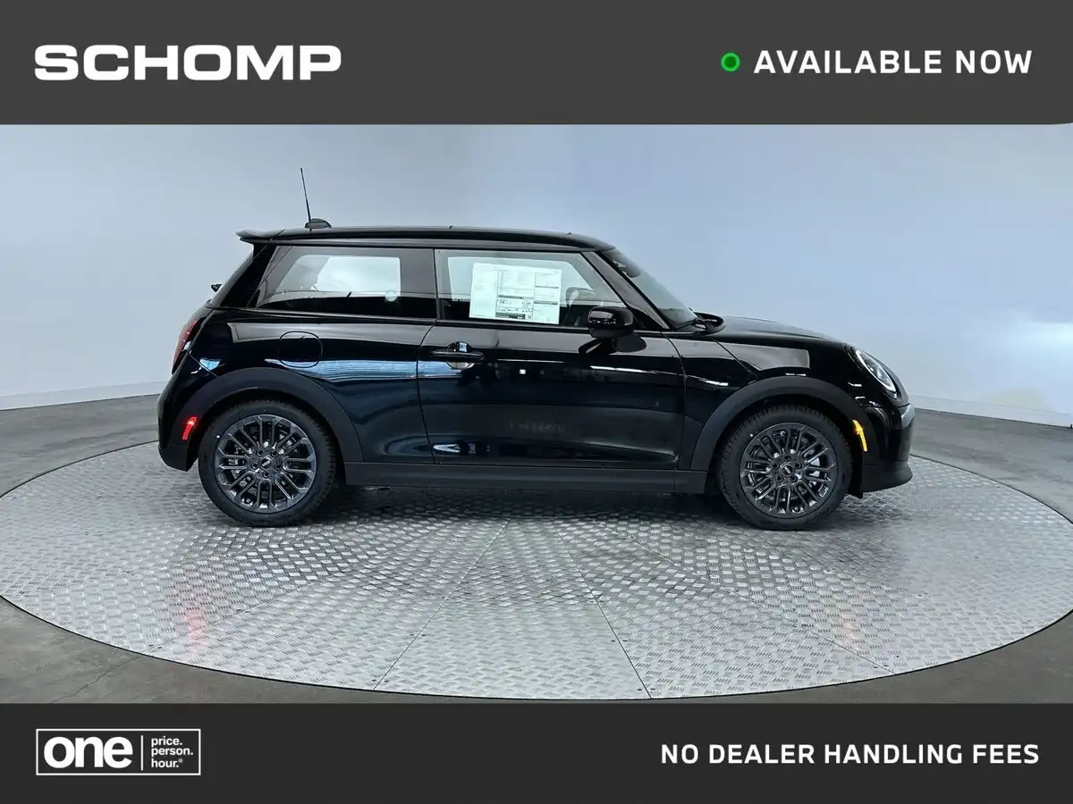 2026 MINI Hardtop Cooper S Signature's photo