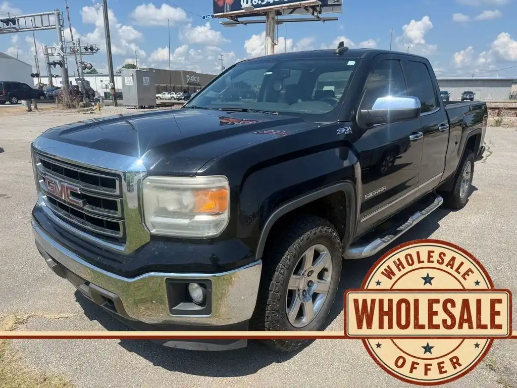 2015 GMC Sierra 4WD Double Cab SLT SWB's photo