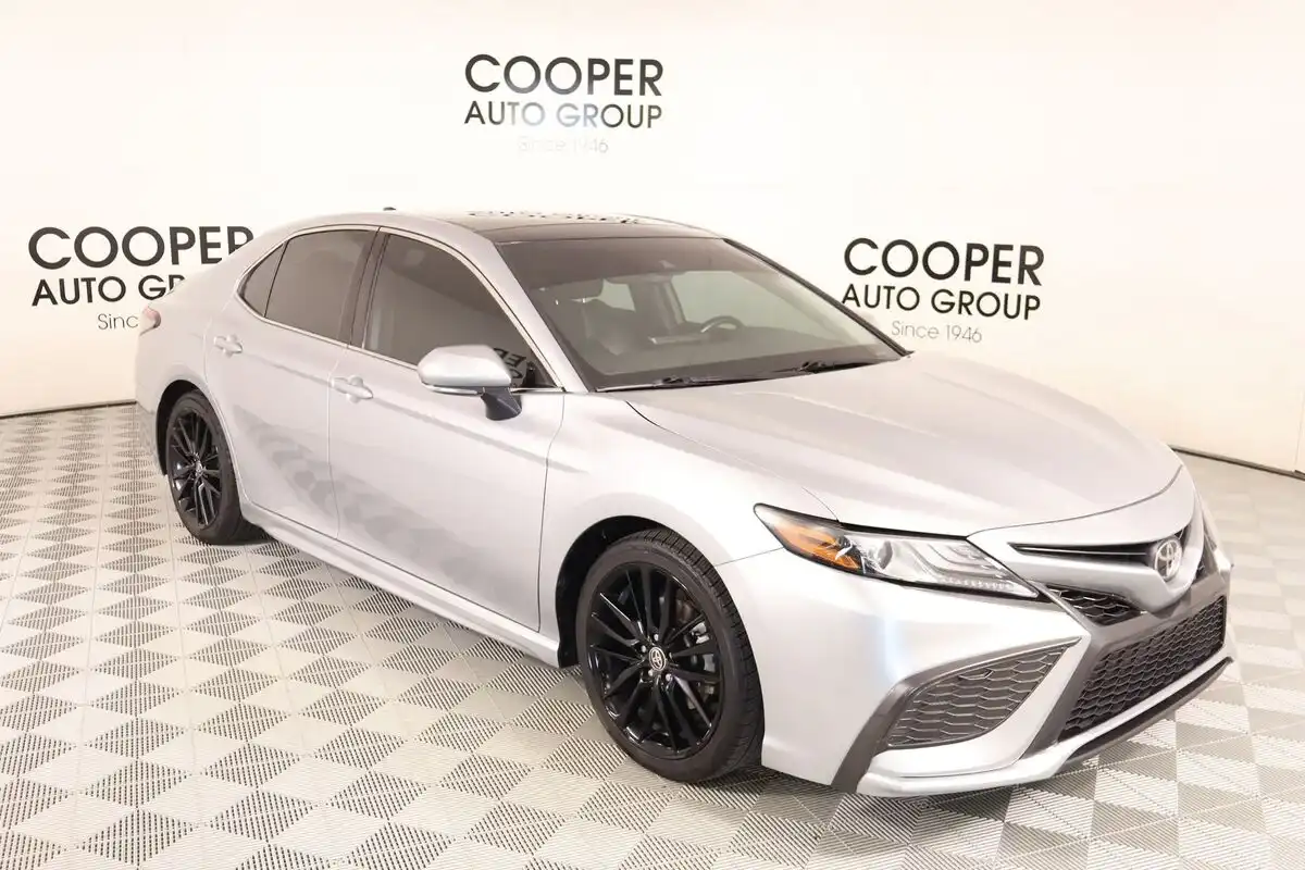 2021 Toyota Camry 2.5 Auto XSE's photo