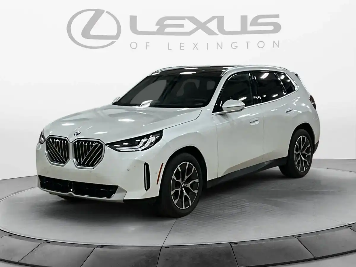 2025 BMW X3 30 XDRIVE's photo