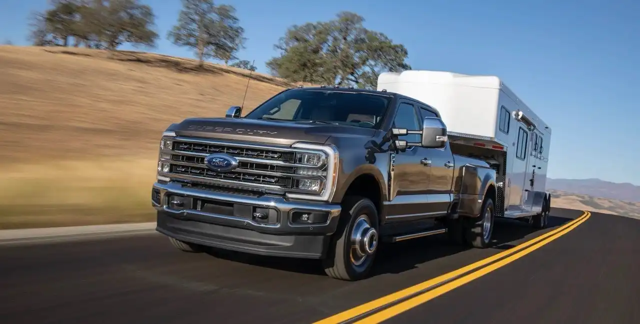 2025 Ford F-450 Platinum 4x4 Crew Cab 8' Box DRW's photo