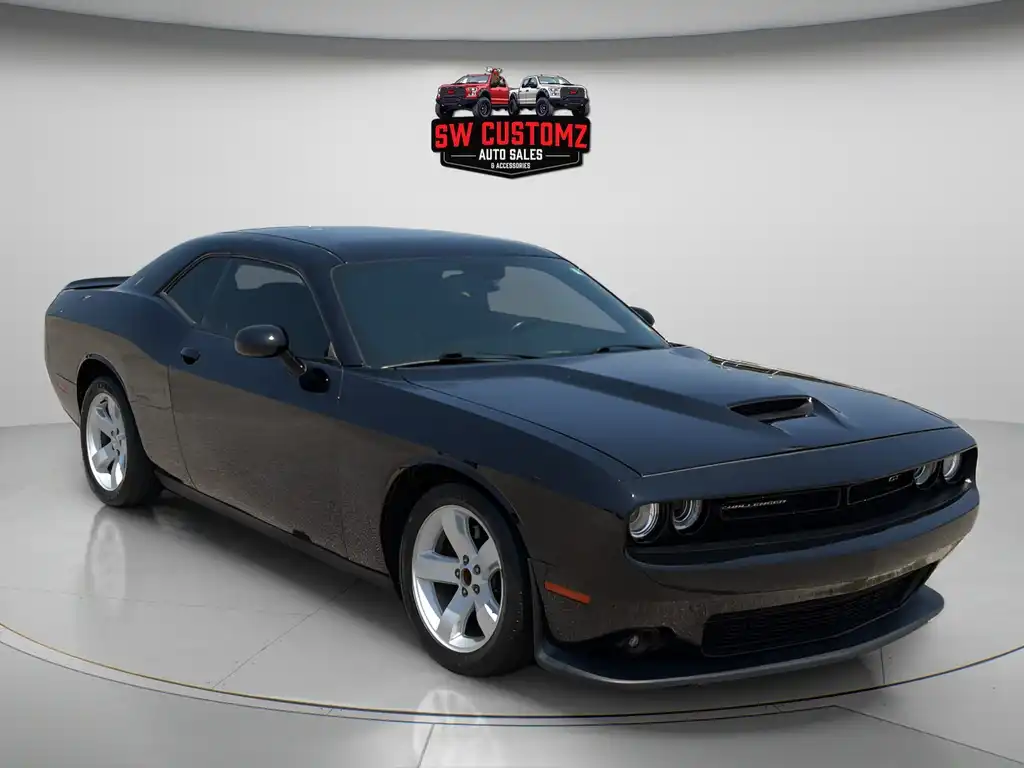 2021 Dodge Challenger GT Auto's photo