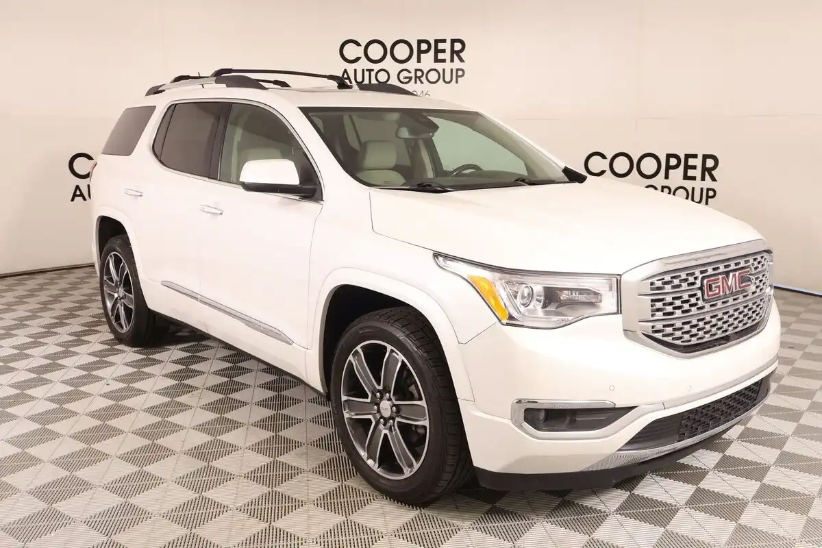 2018 GMC Acadia Denali AWD's photo