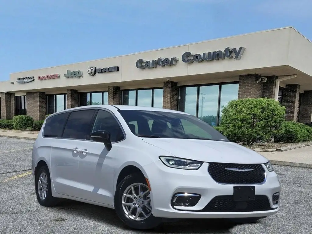 2026 Chrysler Pacifica Select photo 1