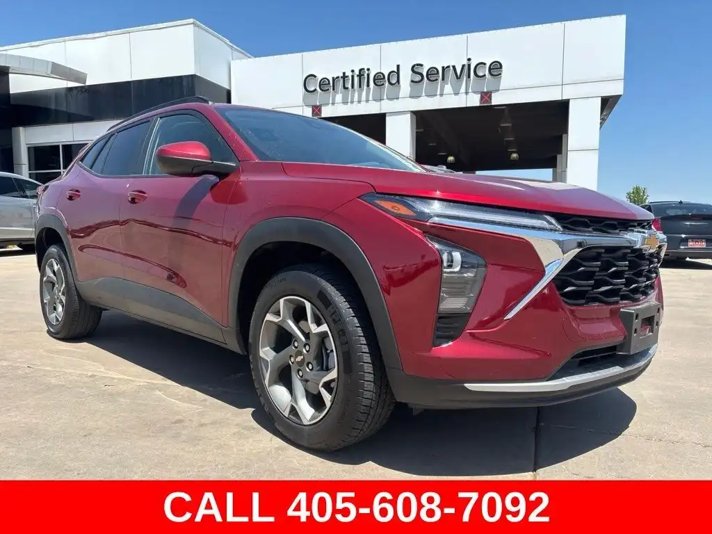 2025 Chevrolet Trax LT's photo