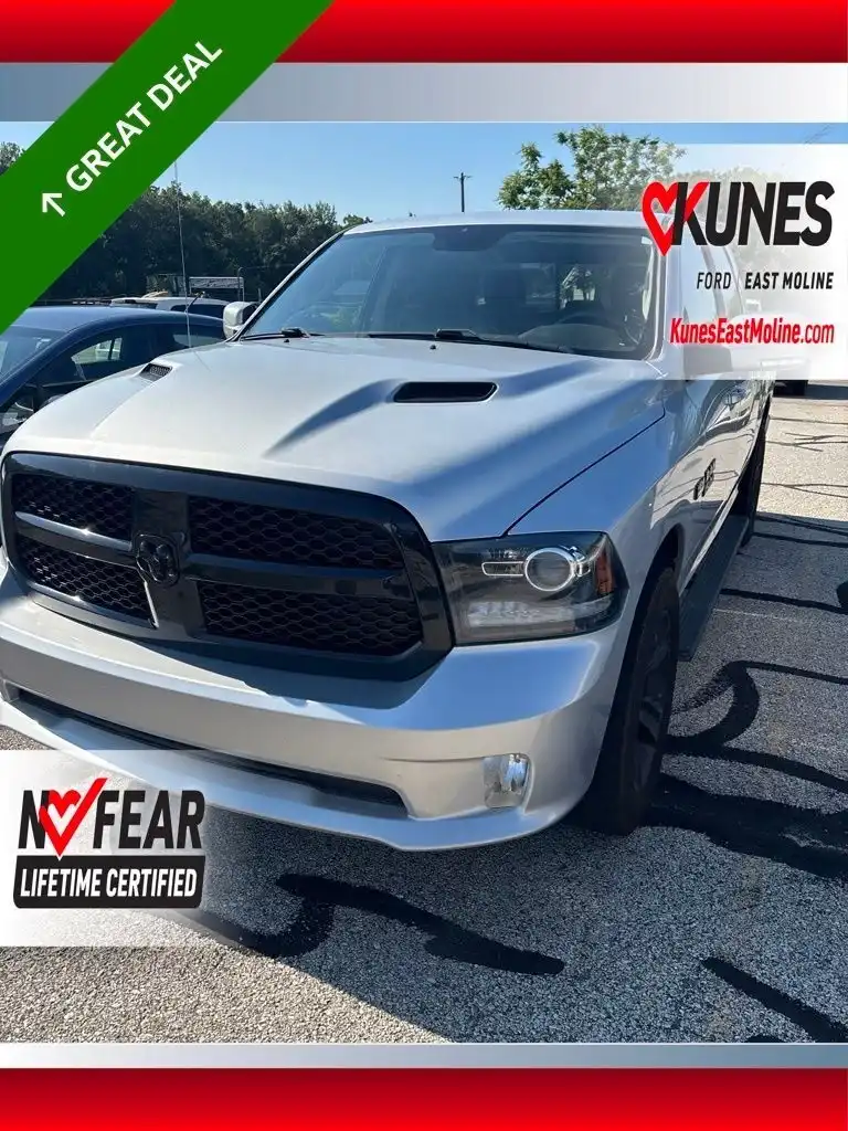2018 RAM 1500 Night Edition Crew Cab 4x4 5'7" Box's photo