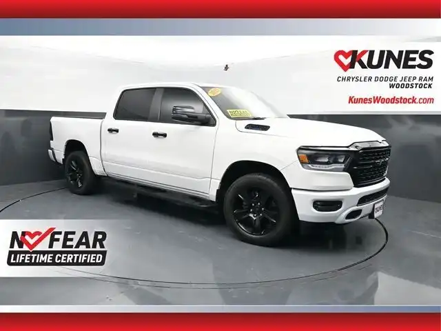 2023 RAM 1500 Big Horn/Lone Star 4x4 Crew Cab 5'7's photo