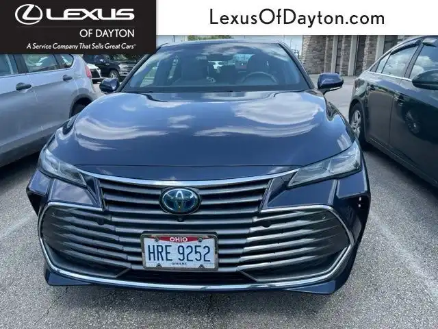 2019 Toyota Avalon Limited Hybrid's photo