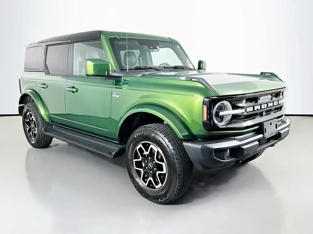 2025 Ford Bronco Outer Banks 4x4's photo