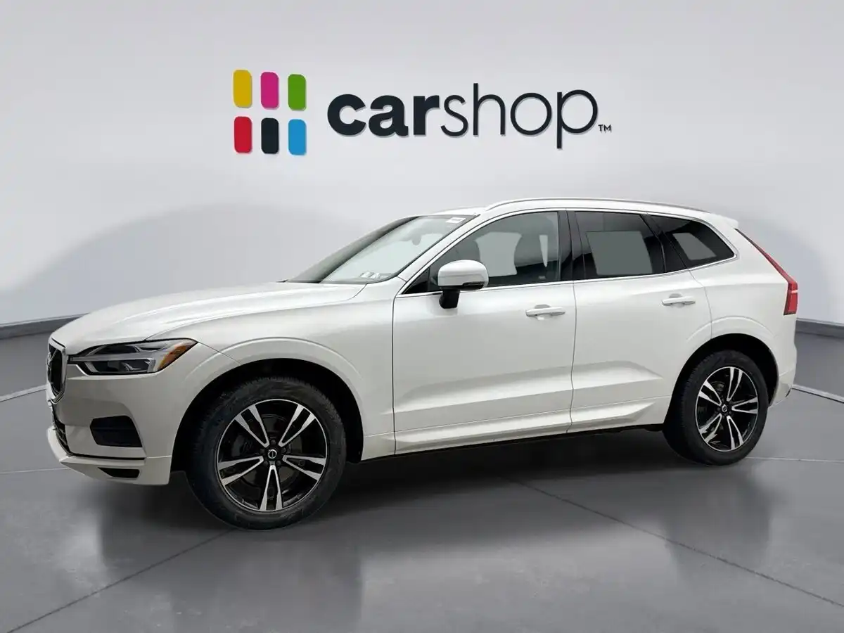 2020 Volvo XC60 T5 Momentum AWD's photo