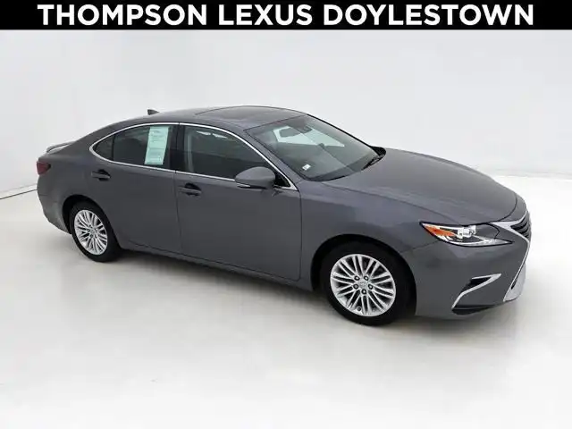 2017 Lexus ES 350 350's photo