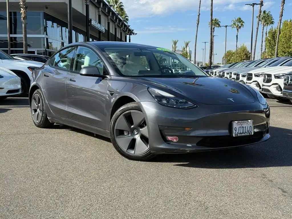 2023 Tesla Model 3 Base's photo