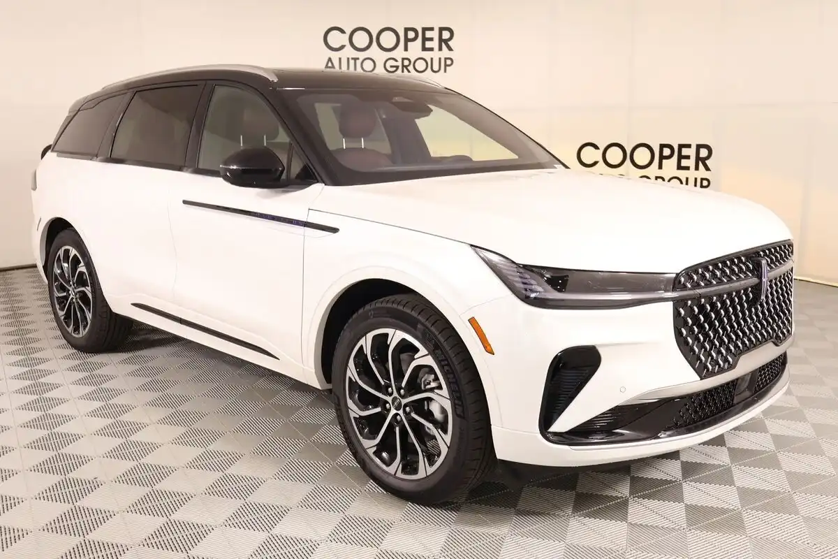 2026 Lincoln Nautilus Reserve AWD's photo