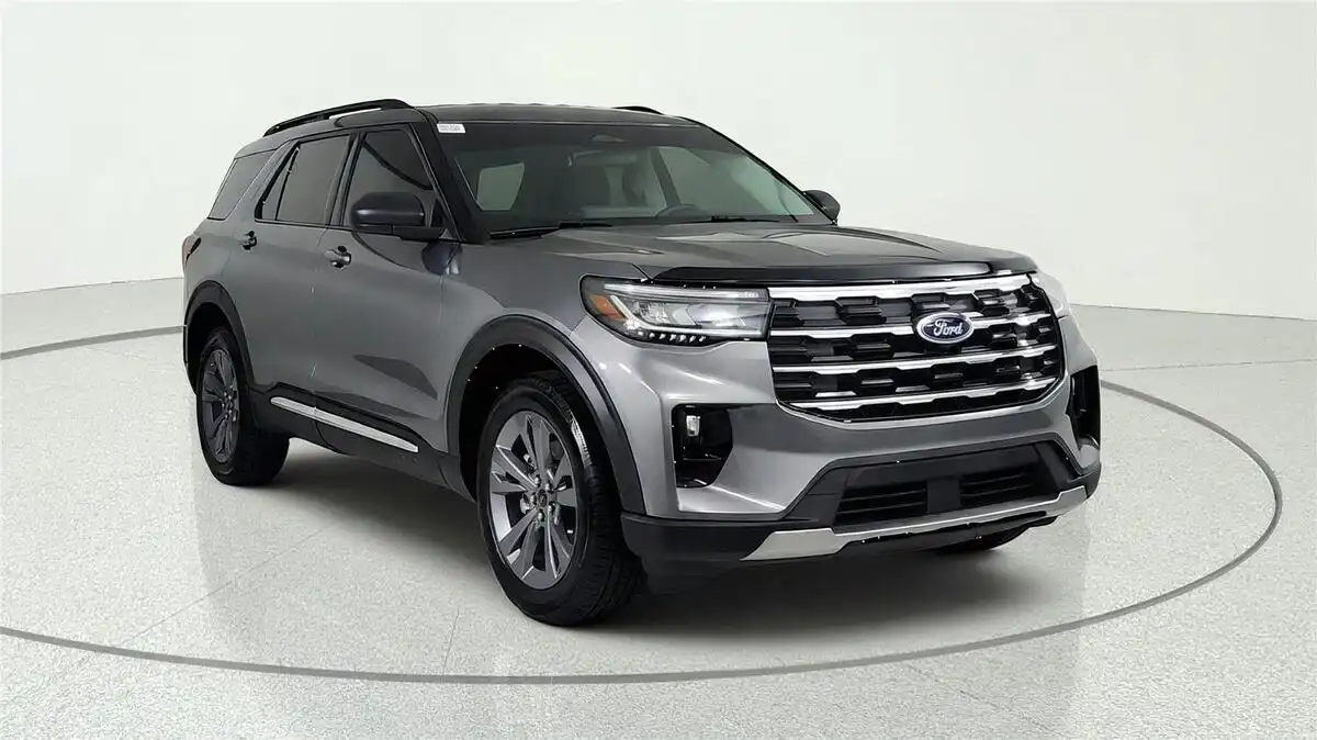 2025 Ford Explorer Active 4WD (PL535)'s photo