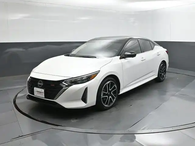 2024 Nissan Sentra SR CVT's photo