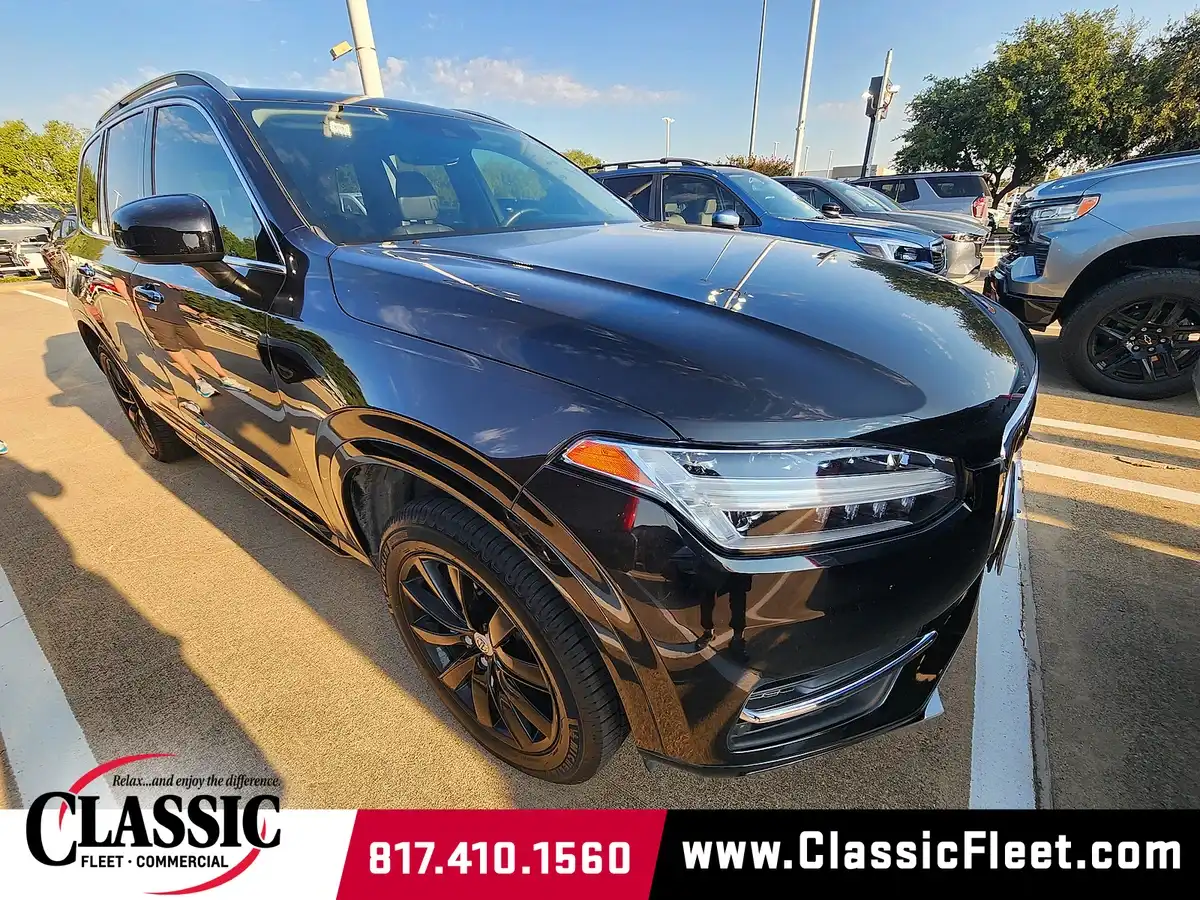 2018 Volvo XC90 T5 FWD Momentum's photo