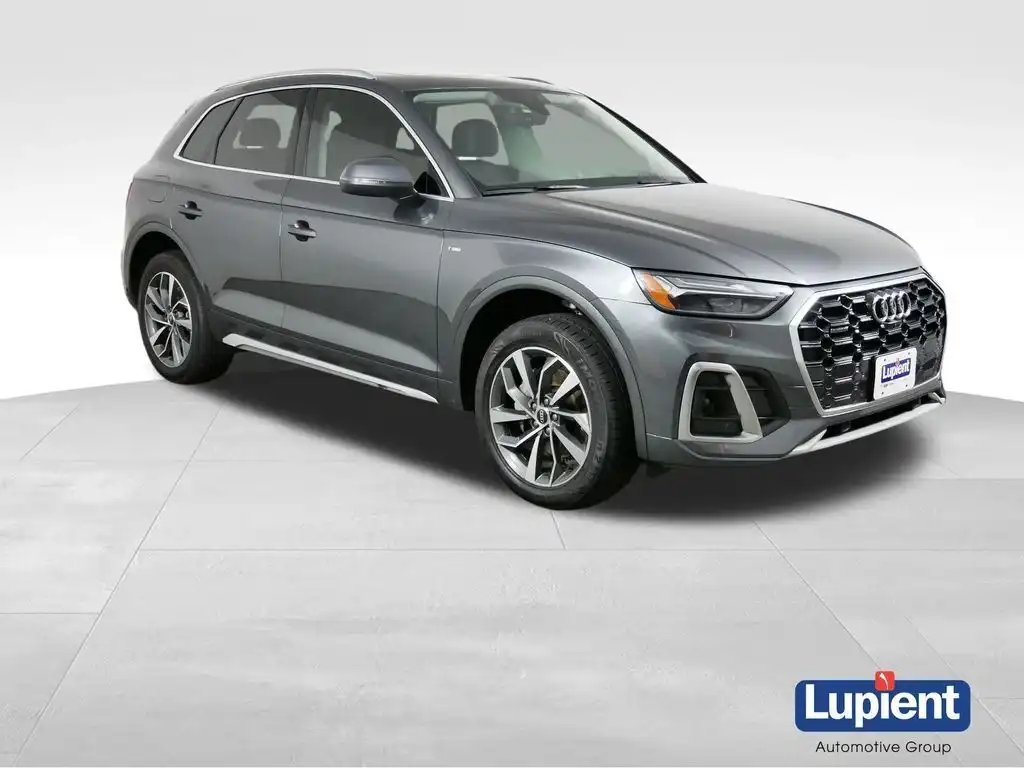 2023 Audi Q5 45 Premium Plus's photo
