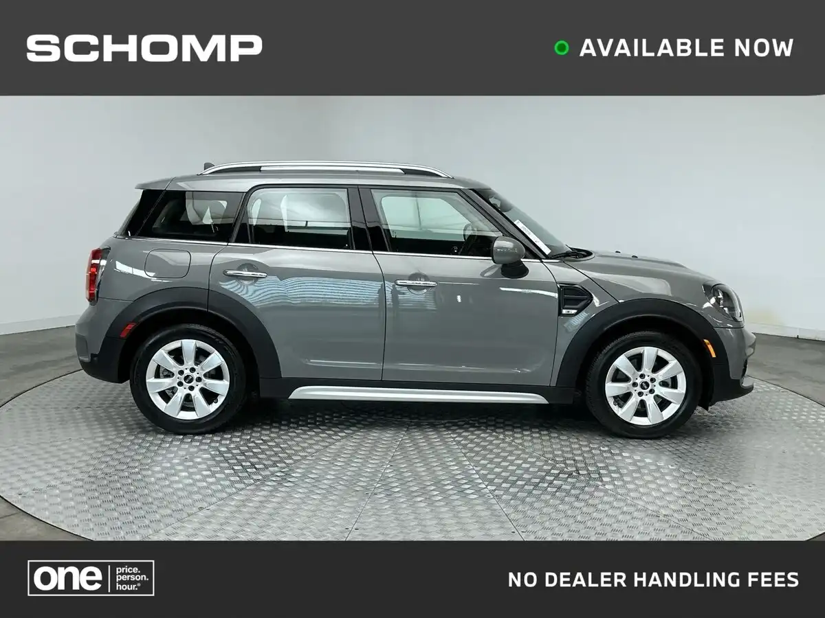 2019 MINI Countryman Cooper Signature's photo