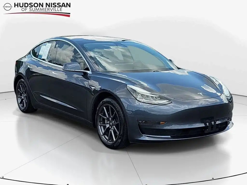 2018 Tesla Model 3's photo