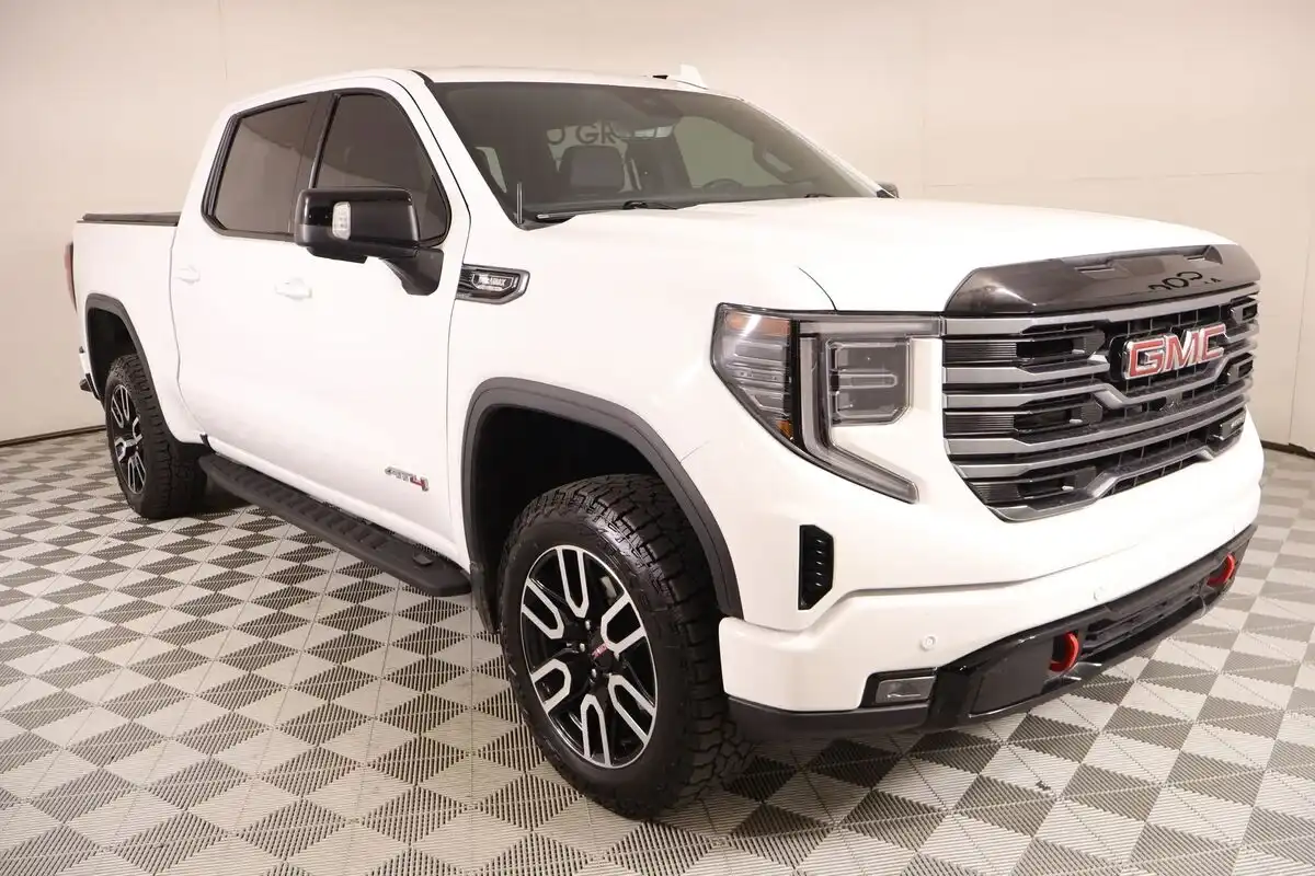 2025 GMC Sierra AT4 4WD Crew Cab Short Box's photo