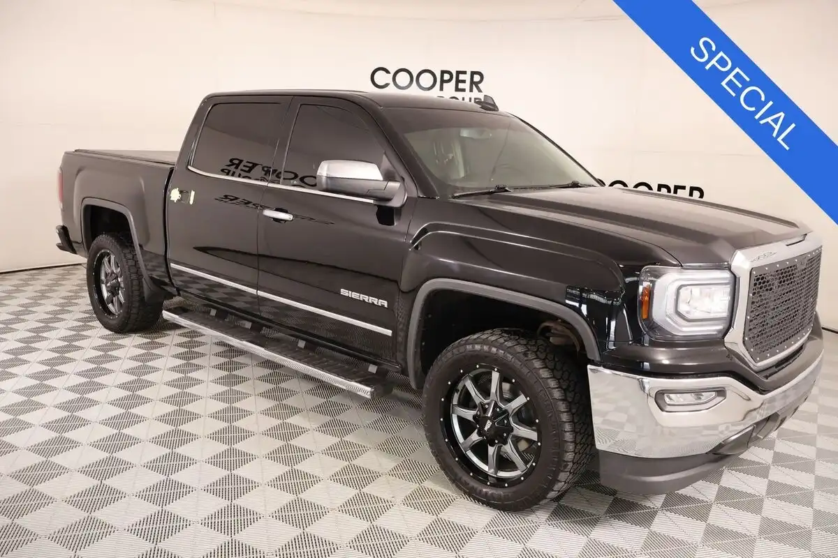 2018 GMC Sierra 2WD Crew Cab Short Box SLT's photo