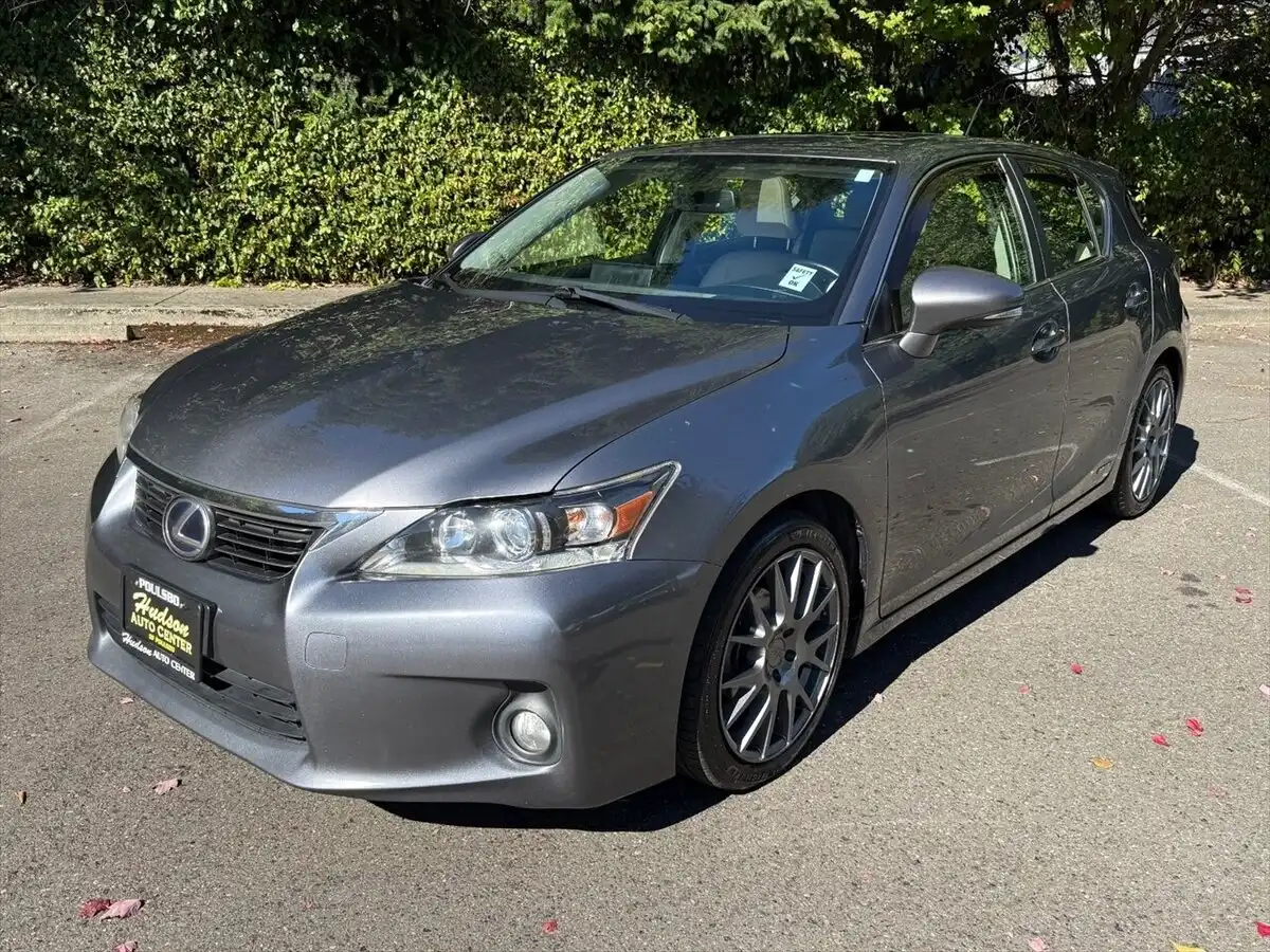 2013 Lexus CT 200h 200h's photo