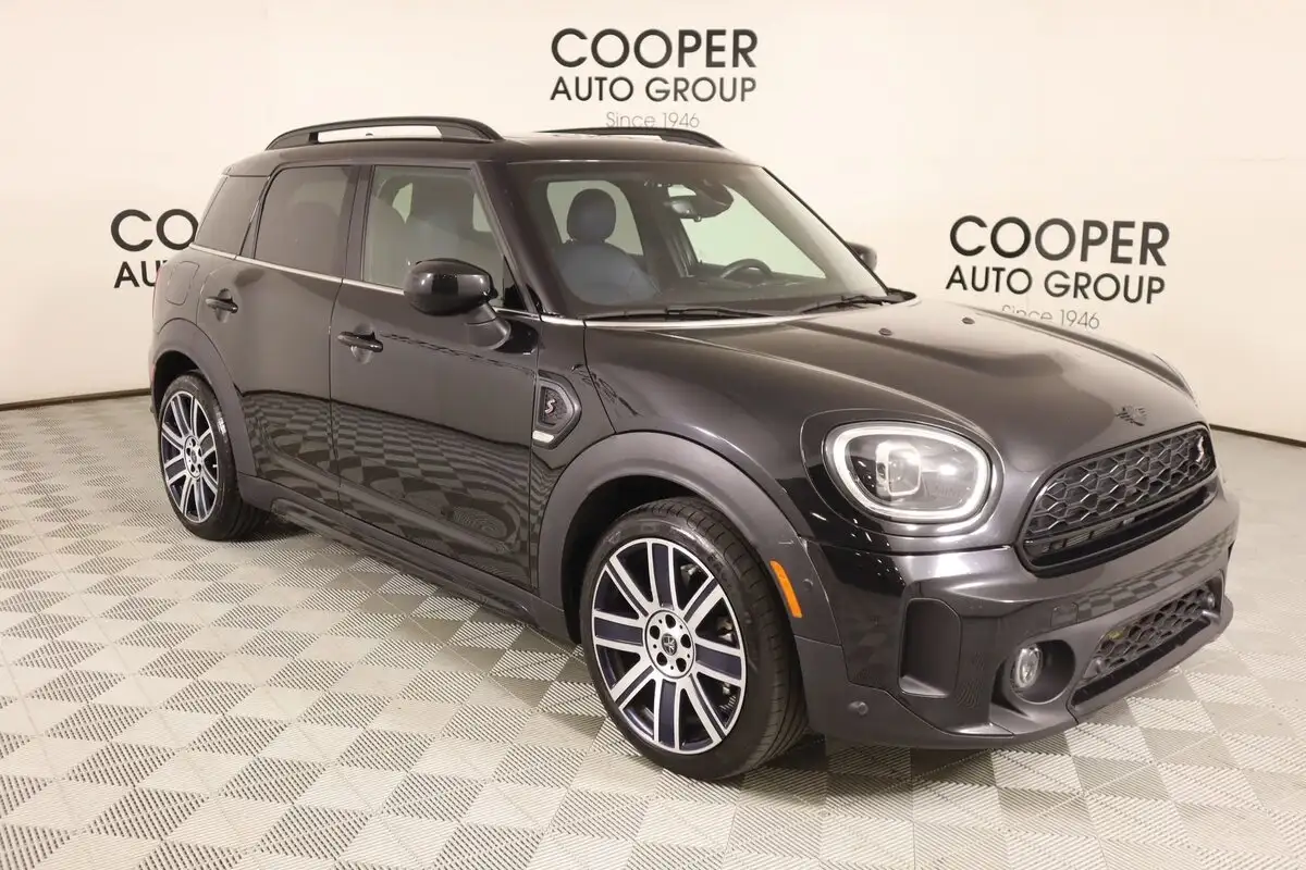 2024 MINI Countryman Cooper S's photo
