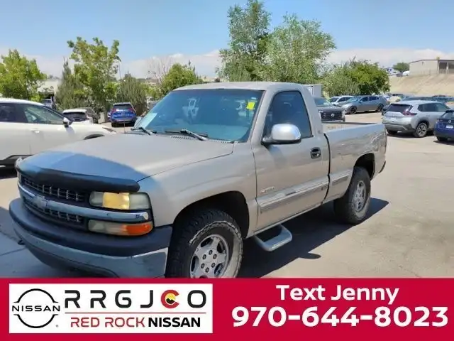 2000 Chevrolet Silverado 1500 1500 LS 4X4 REGULAR CAB SWB's photo