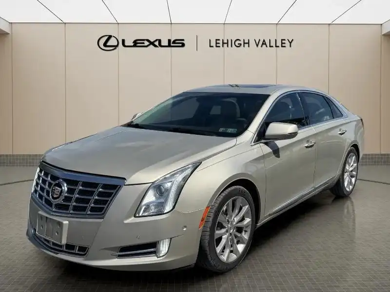 2015 Cadillac XTS 3.6L Luxury FWD Collection's photo