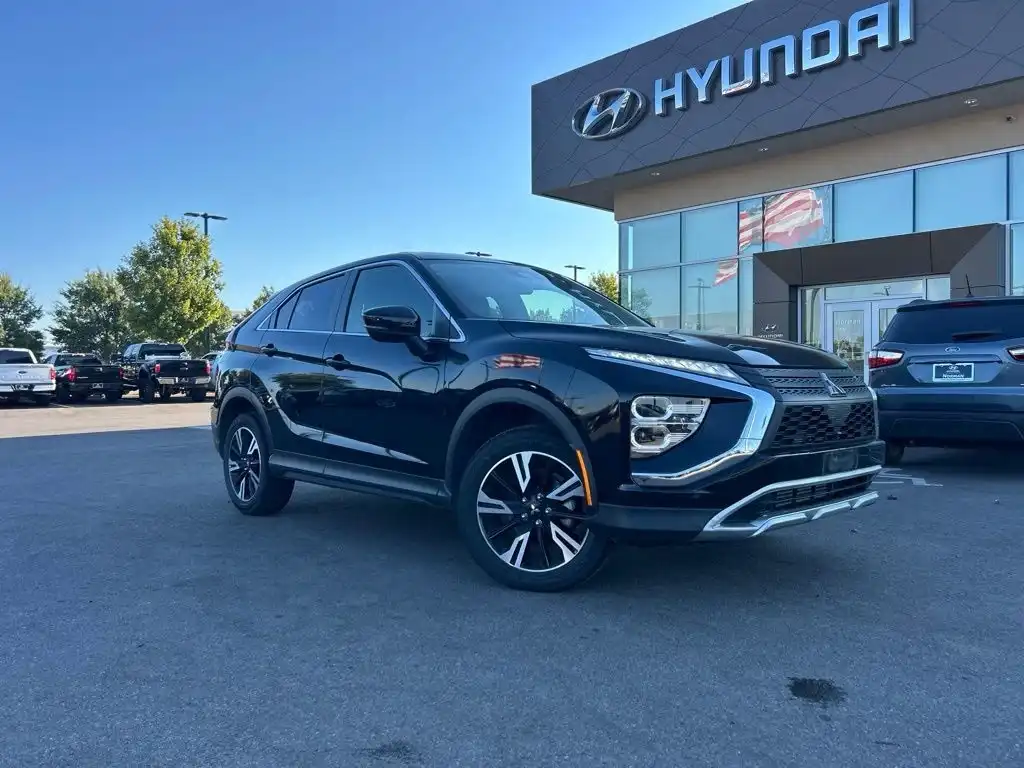 2024 Mitsubishi Eclipse Cross SE S-AWC's photo