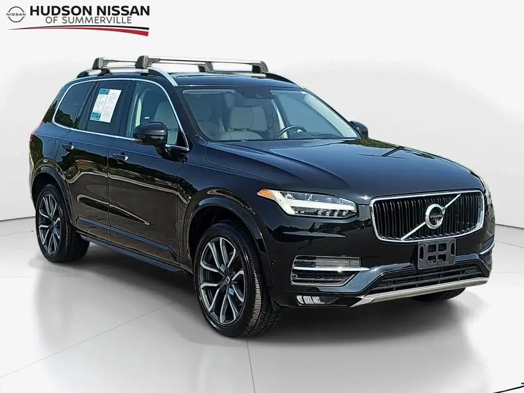 2018 Volvo XC90 T5 AWD Momentum's photo