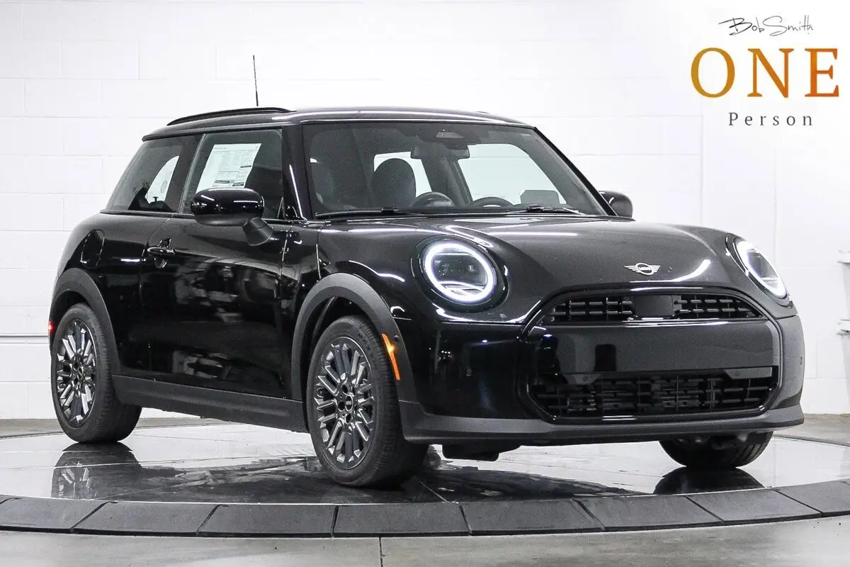 2026 MINI Hardtop undefined photo 1