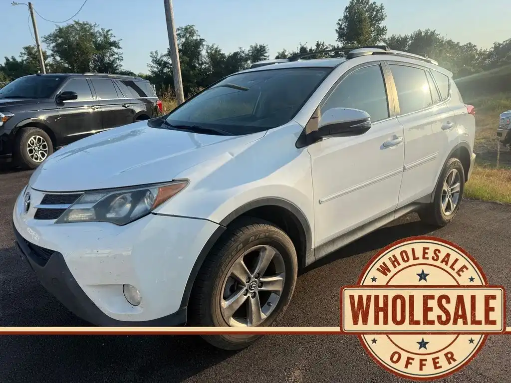 2015 Toyota RAV4 XLE's photo