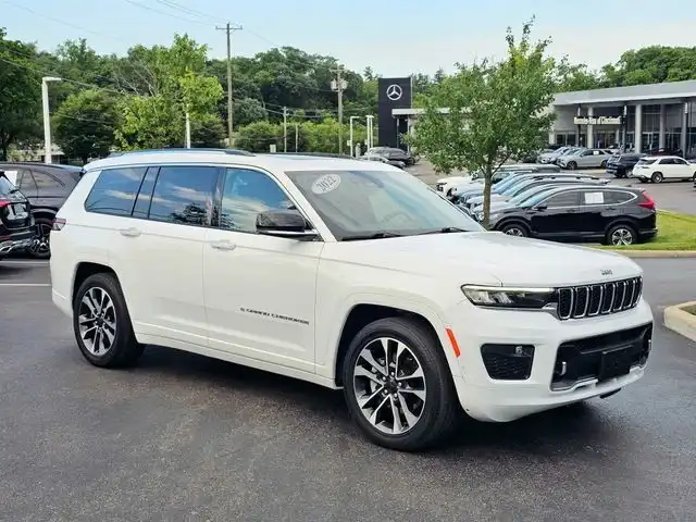 2022 Jeep Grand Cherokee L Overland 4x4's photo