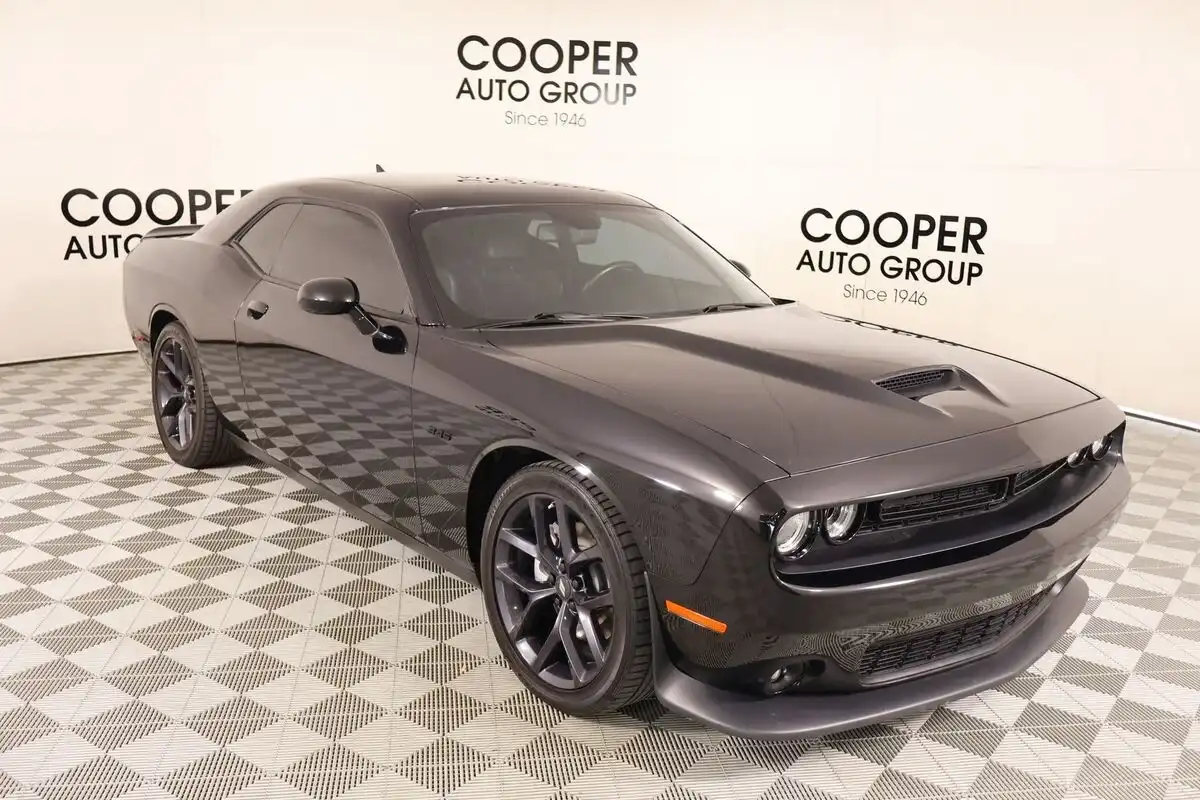 2023 Dodge Challenger R/T's photo