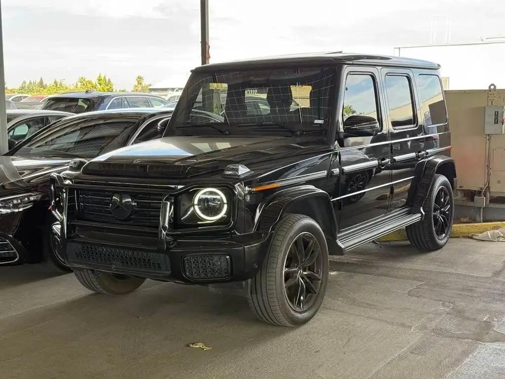 2025 Mercedes-Benz G-Class G 550's photo