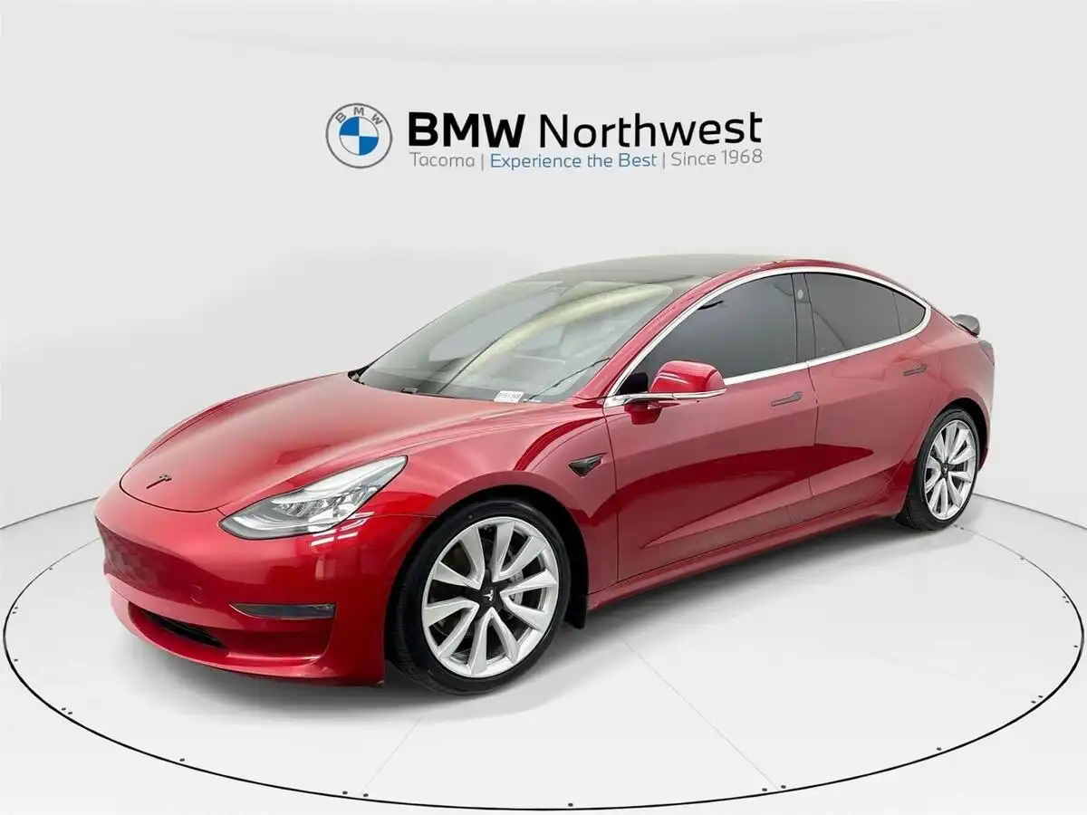 2019 Tesla Model 3 Standard Range Plus's photo