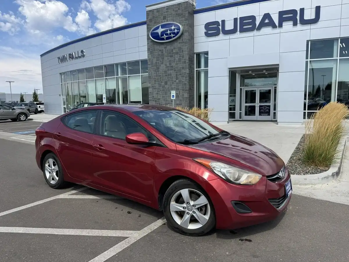 2013 Hyundai Elantra 1.8 GLS A T's photo