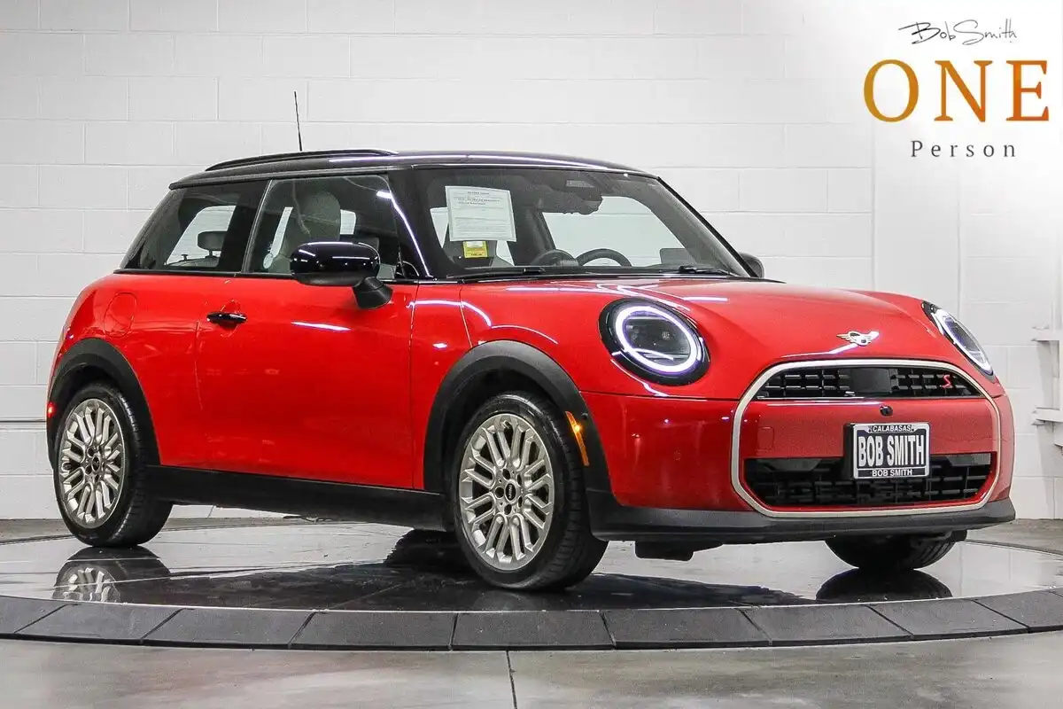 2026 MINI Hardtop Cooper S's photo