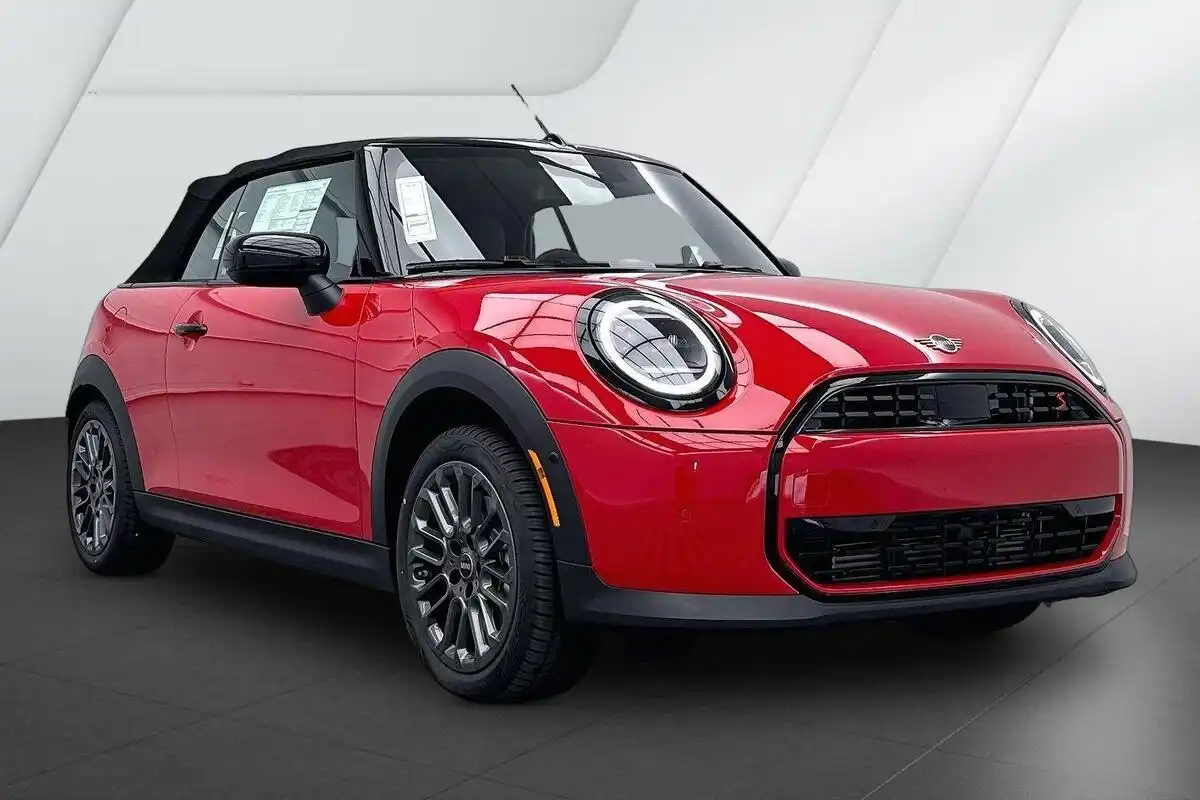 2026 MINI Convertible Cooper S Signature's photo