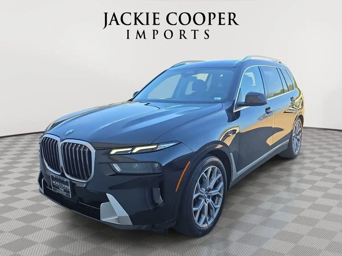 2025 BMW X7 xDrive40i's photo