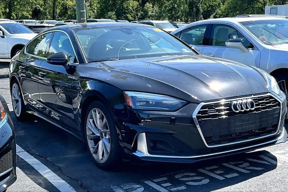 2022 Audi A5 Sportback 40 Premium quattro S tronic's photo