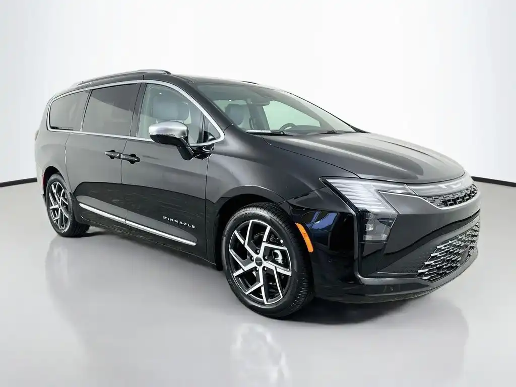 2027 Chrysler Pacifica Pinnacle's photo