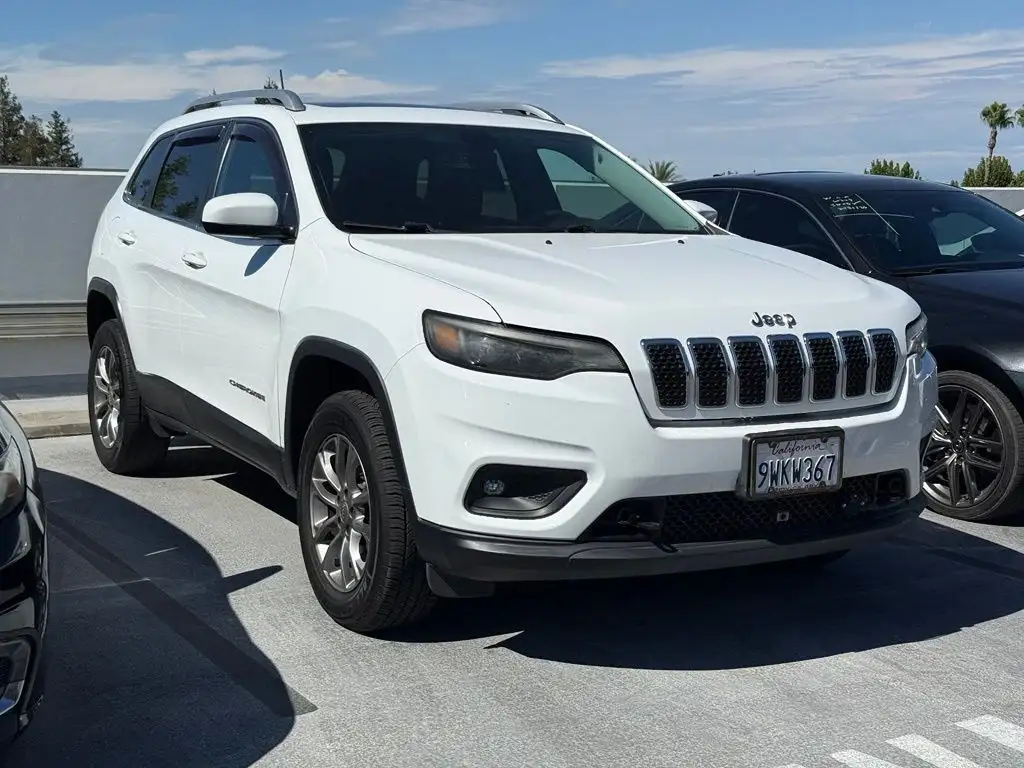 2019 Jeep Cherokee Latitude Plus 4X4's photo