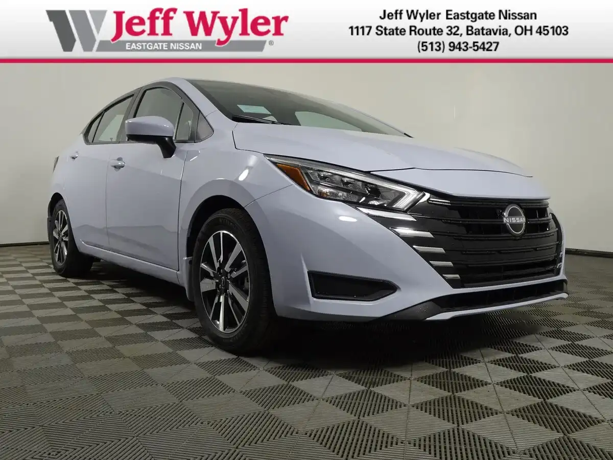 2025 Nissan Versa 1.6 SV CVT's photo