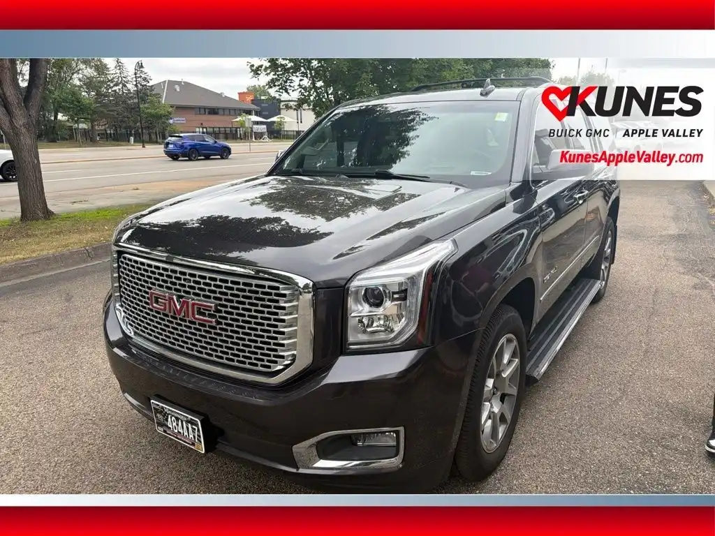 2017 GMC Yukon 4WD Denali's photo