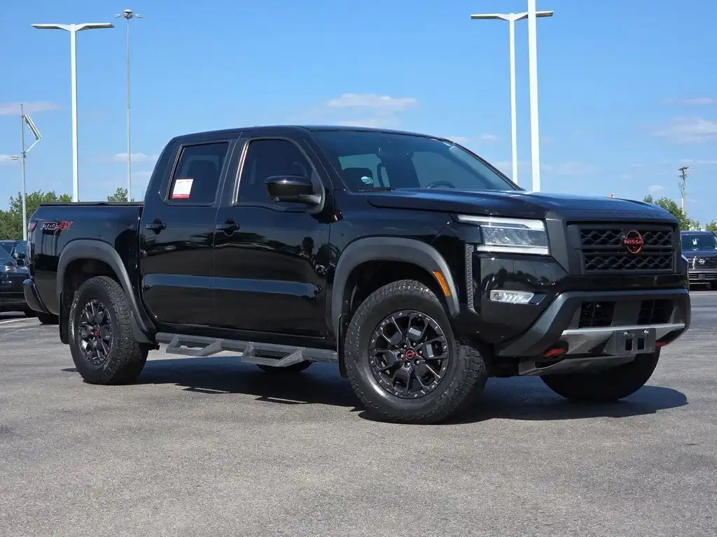 2022 Nissan Frontier PRO-4X Crew Cab 4X4's photo